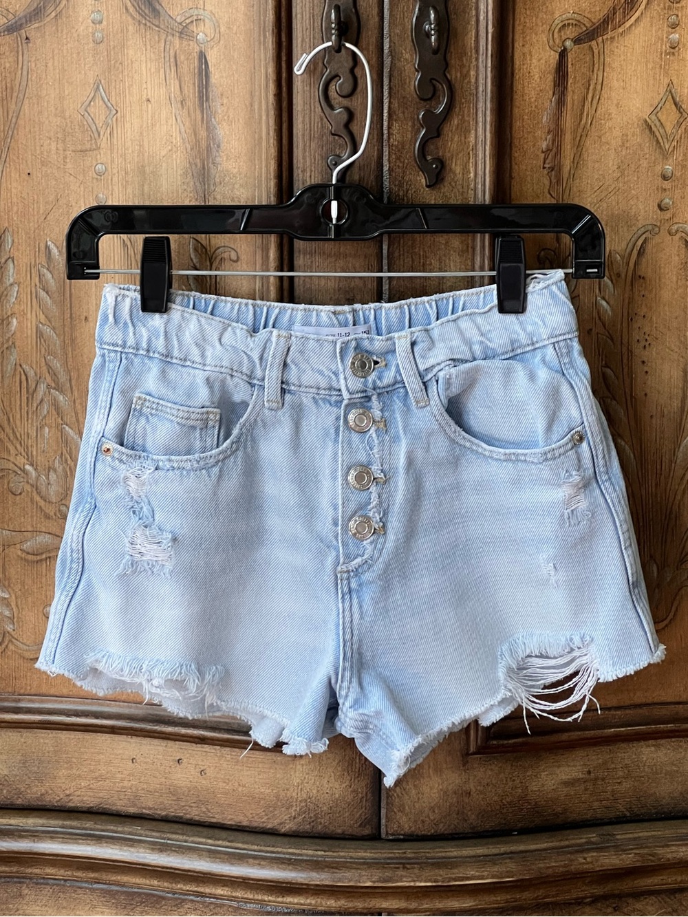 Zara Girls Light Wash Denim Shorts Distressed Snap Button Sz 11/12 fits 10/12